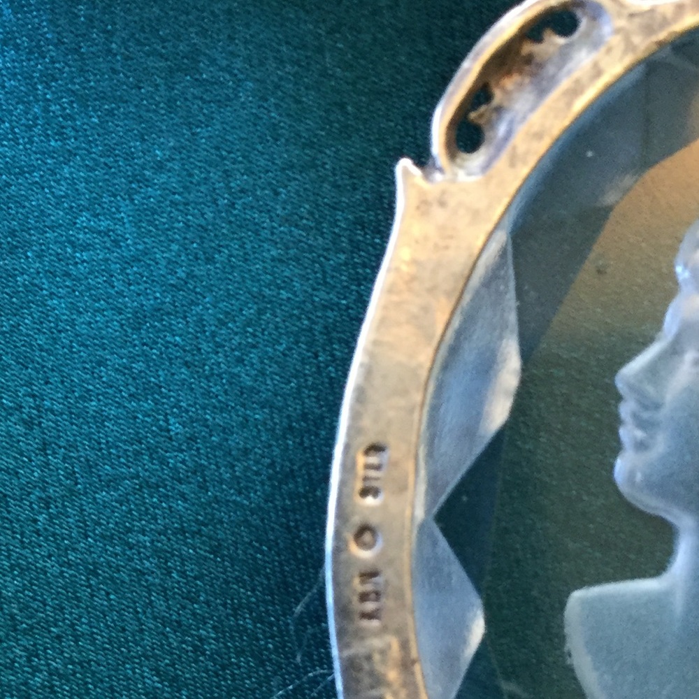 Amazing Quartz Crystal Carved Cameo 925 Necklace - Picture 3 of 5